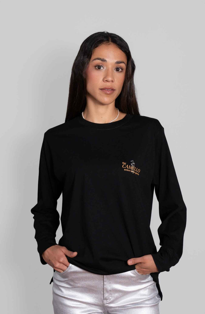 Long Sleeve Ser Camello Negra